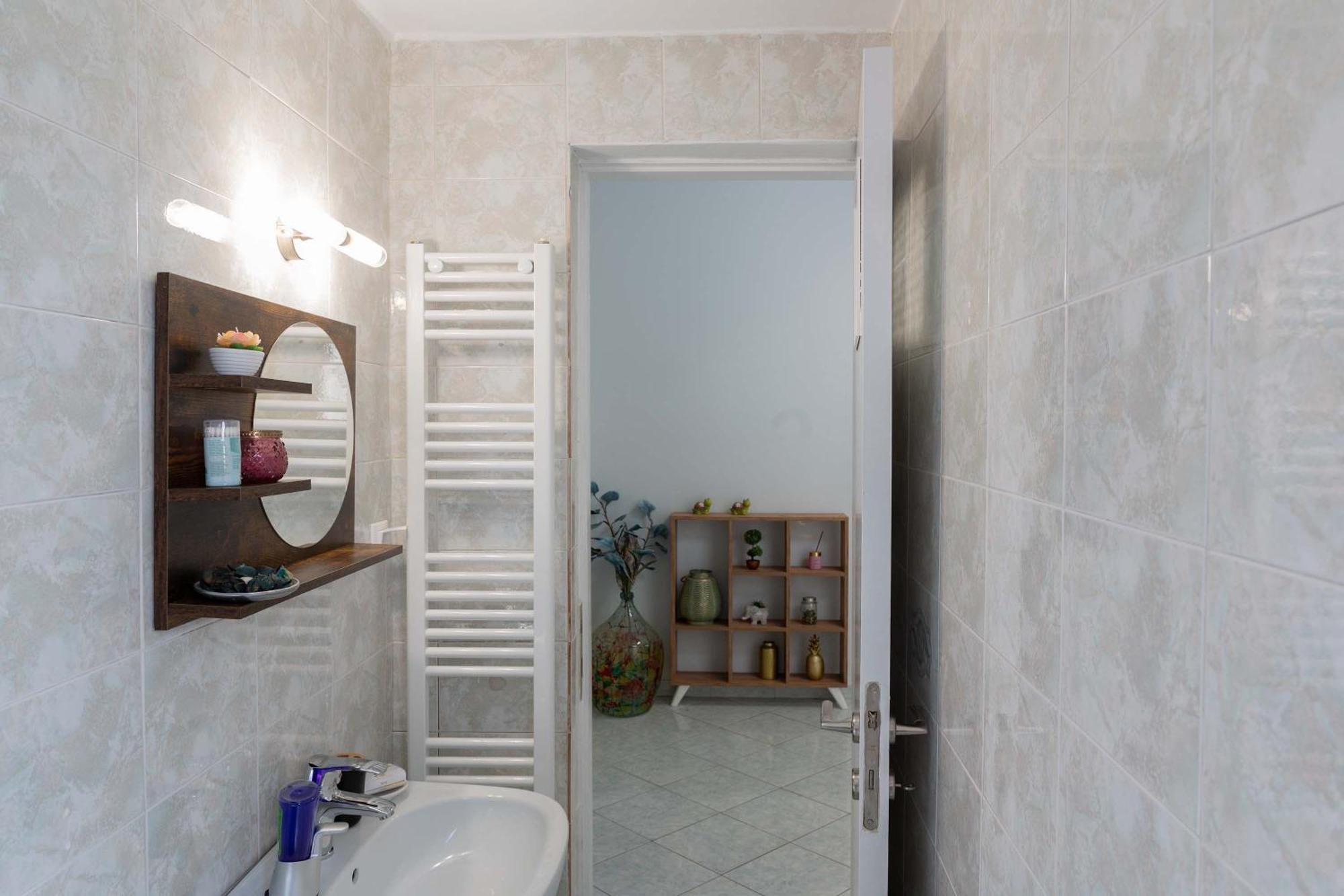 Private Spacious Apartment *